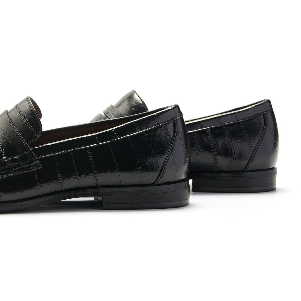 Eel Effect Penny Loafers (Soho Embossed)